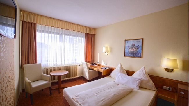 Am Bismarck Hotell MHG Rum bild